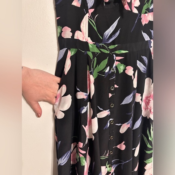 Yumi Kim Silk Pretty Woman Midi Dress in Paradise Found Floral size Small Black - Picture 4 of 9